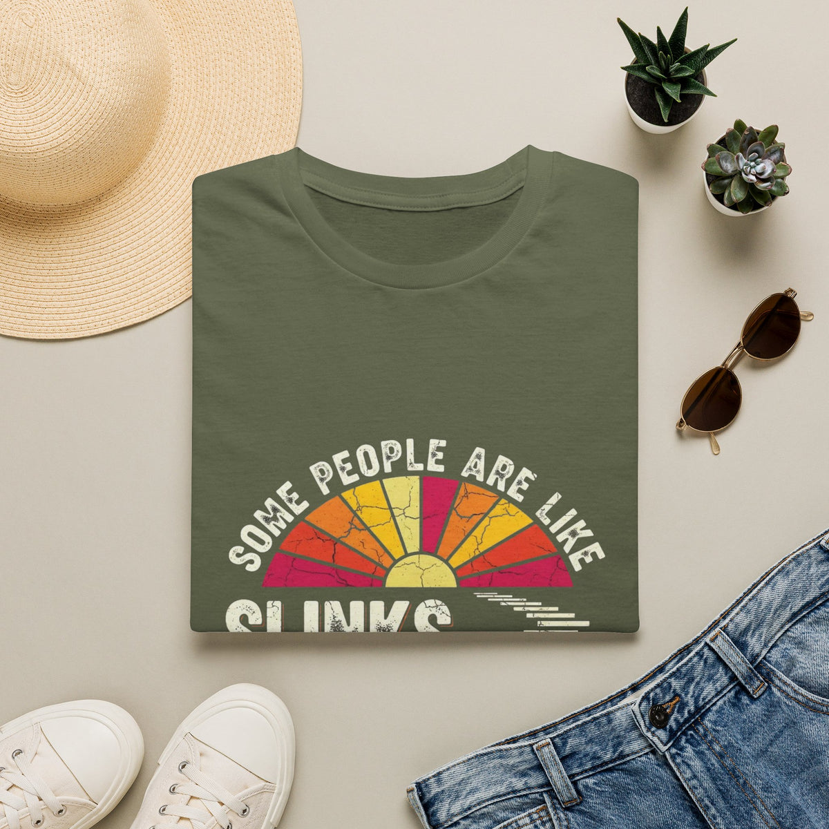 T‑Shirt — Vintage Sunrise 'Some People Are Like Sunrises' Graphic Tee